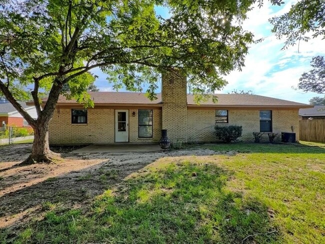 Building Photo - 306 S Wofford St