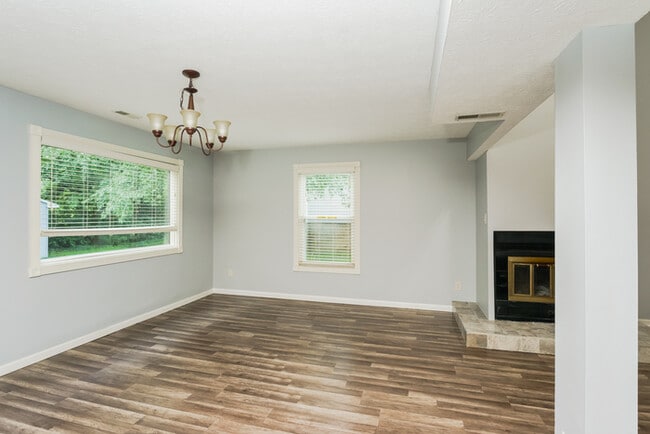 Building Photo - 8067 Buckland Dr