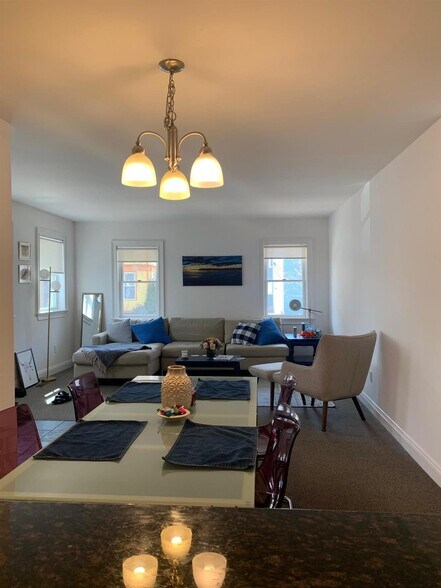 Building Photo - 157 Auburn St