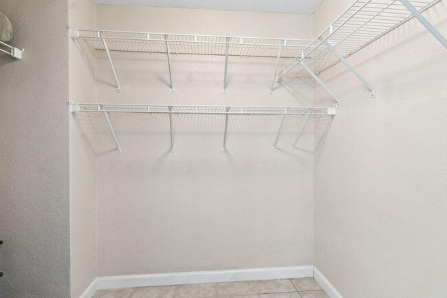 Building Photo - 2501 S Ocean Dr