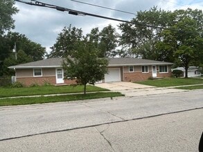 Building Photo - 1284 Liberty St