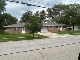 Building Photo - 1284 Liberty St