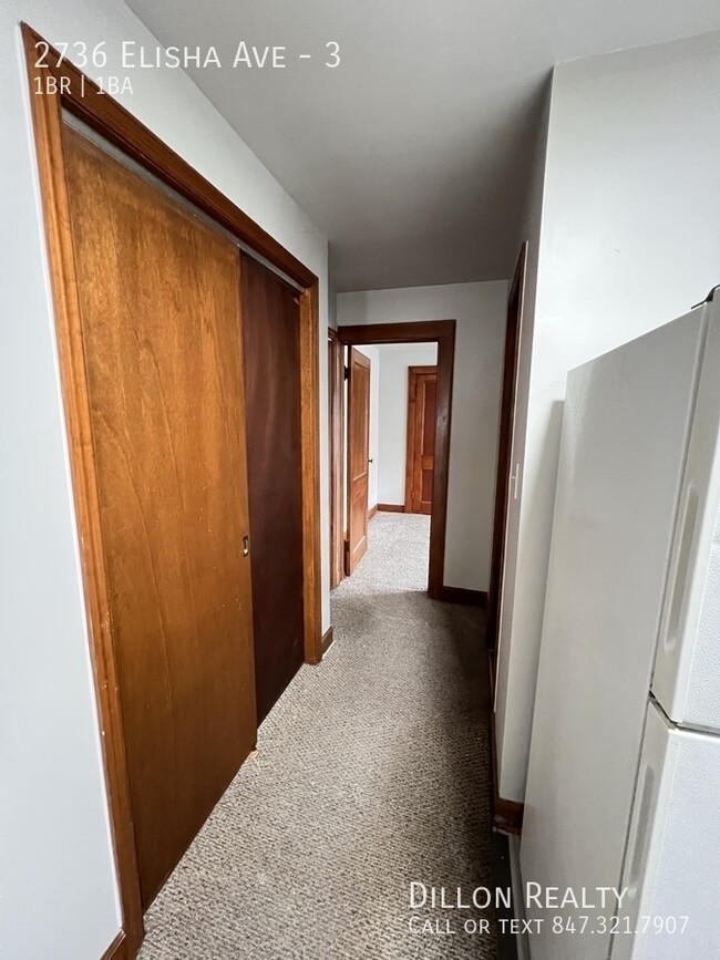 Building Photo - 2736 Elisha Ave