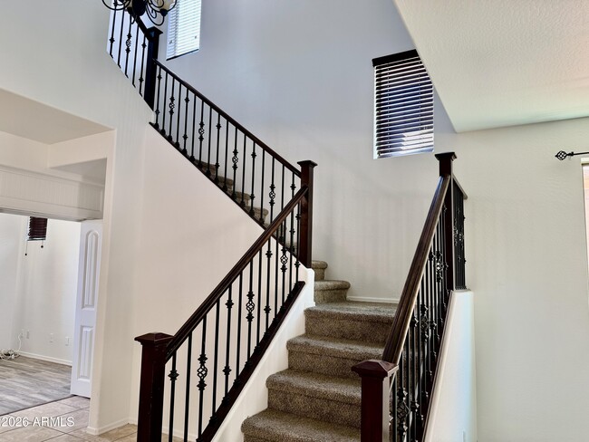 Building Photo - 3340 S Sunland Dr
