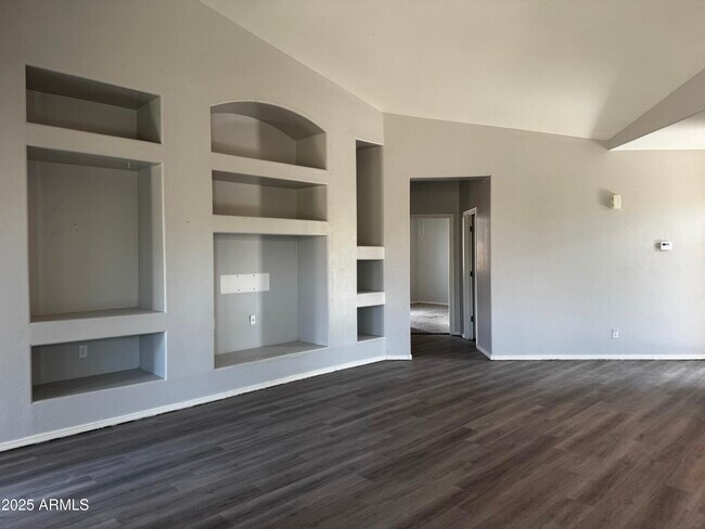 Building Photo - 17522 W Lavender Ln