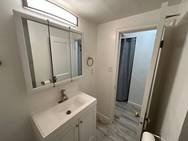 Building Photo - Cute 3 Bed, 1 Bath Home in Sunset Hill!