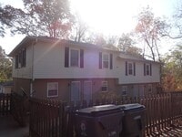 Building Photo - 10 Averill St