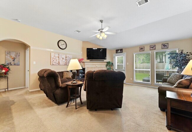 Building Photo - 12822 Lakeshore Dr