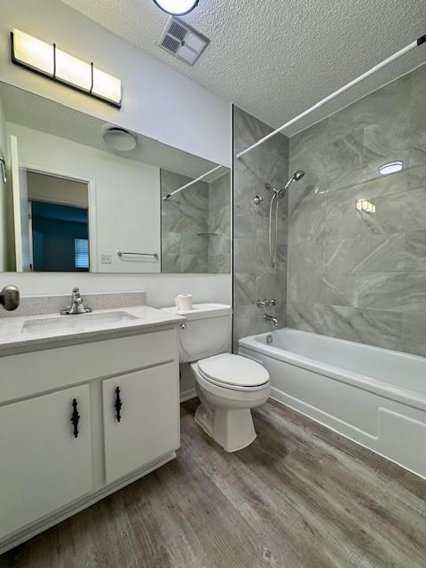 Building Photo - 1300 W Rolling Oaks Dr