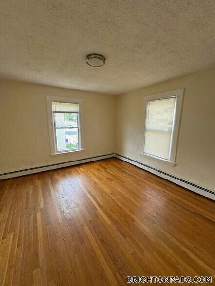 Building Photo - 44 Winship St