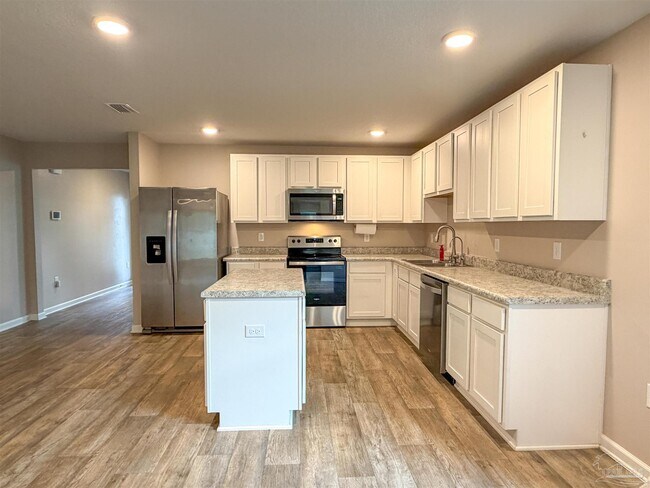 Building Photo - 7305 Lakeside Oak Ct