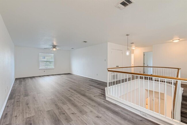 Building Photo - 115 Killian Loop