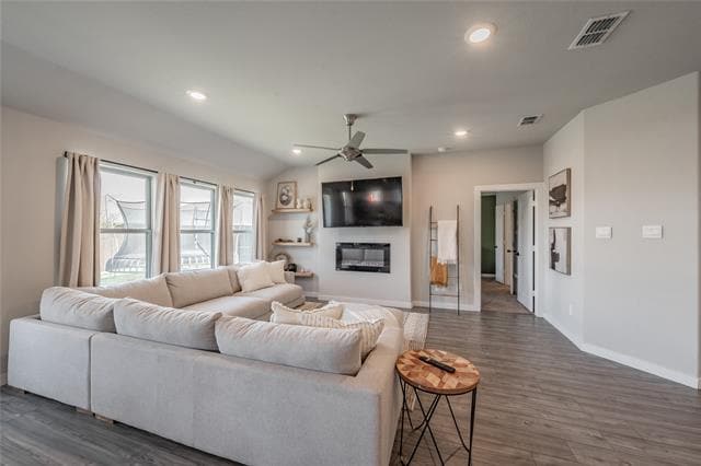 Building Photo - 10537 Big Lagoon Dr