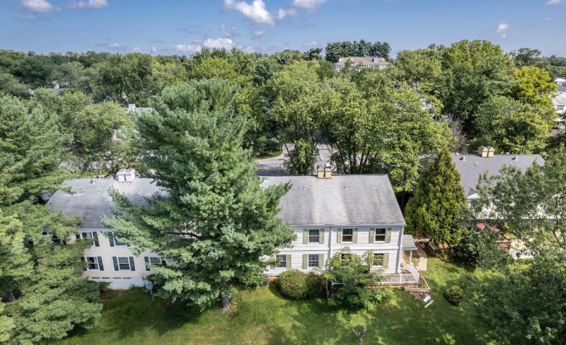 Building Photo - 133 Hammershire Rd