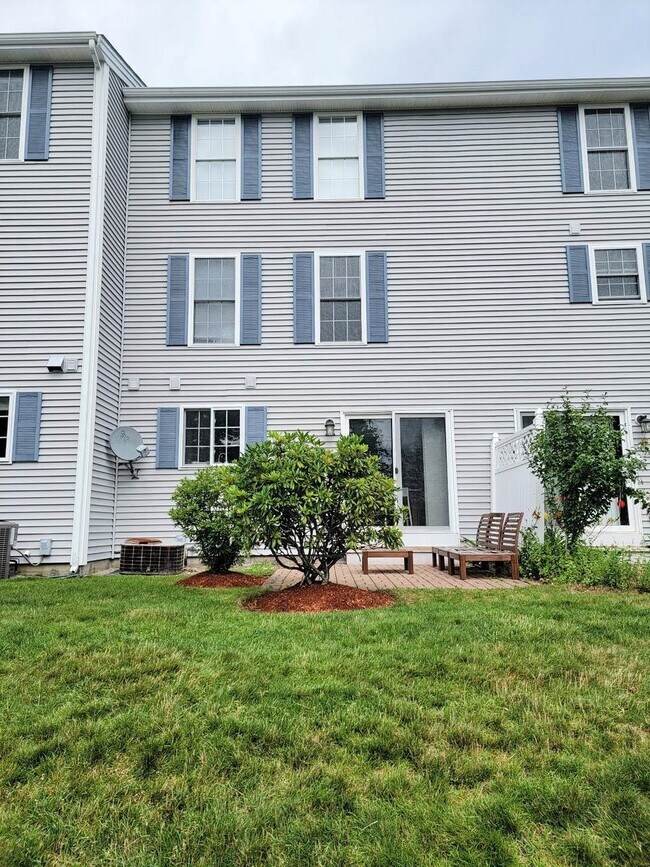 Building Photo - 35 Georgetown Dr