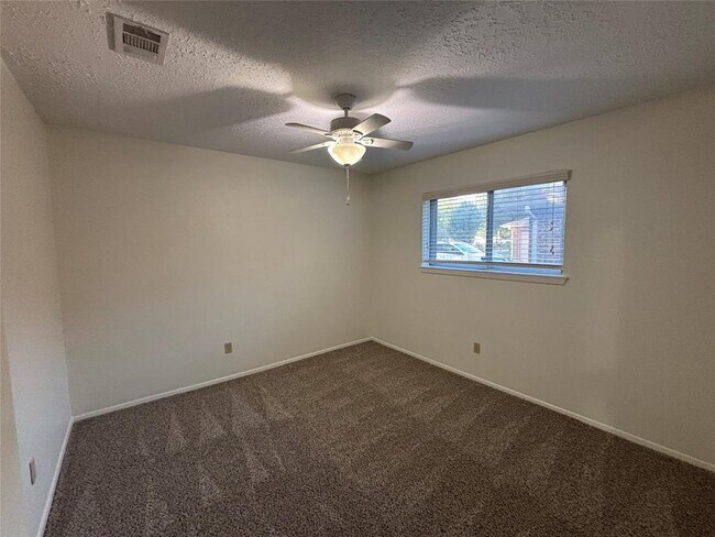 Building Photo - 12614 Campos Dr
