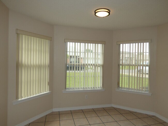 Building Photo - 3 Bedroom Home Near NAS Pensacola