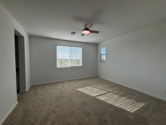 Building Photo - 3 BEDROOM NEW BUILD IN NORTERRA UNION PARK