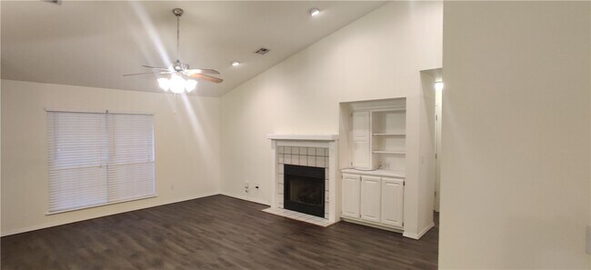 Building Photo - 3362 Brian St
