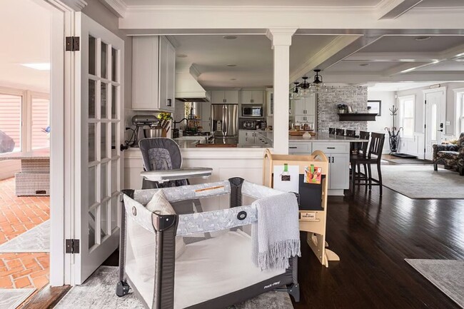 Building Photo - The Bassett House