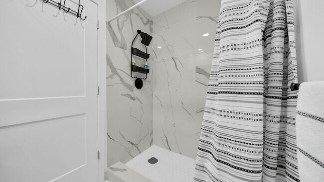 Building Photo - 415 NW 13 Ct