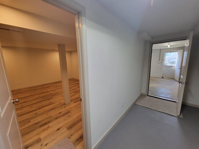 Building Photo - 209 Wayland St