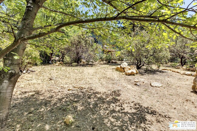 Building Photo - 25465 Seneca Dr