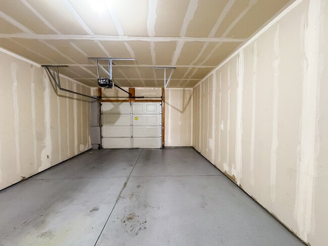Building Photo - 699 E 355 N