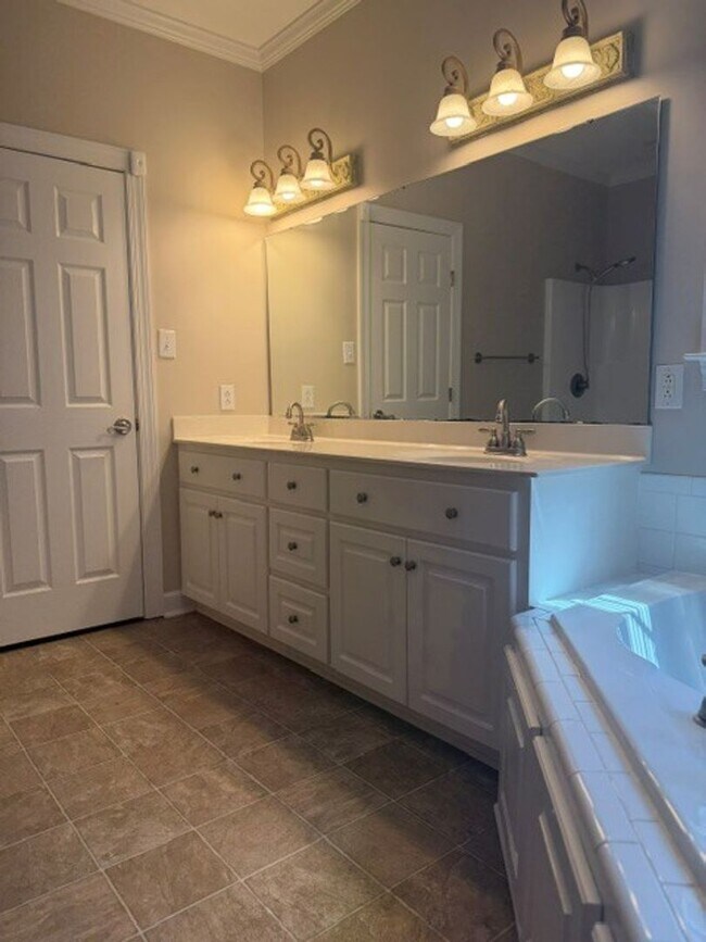 Building Photo - 3 Bed/2 Bath with Bonus Room in CBA Schools