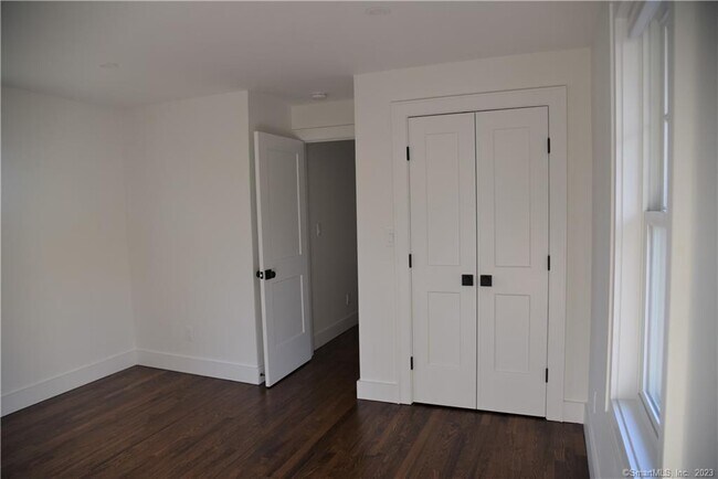 Building Photo - 32 Deer Hill Rd