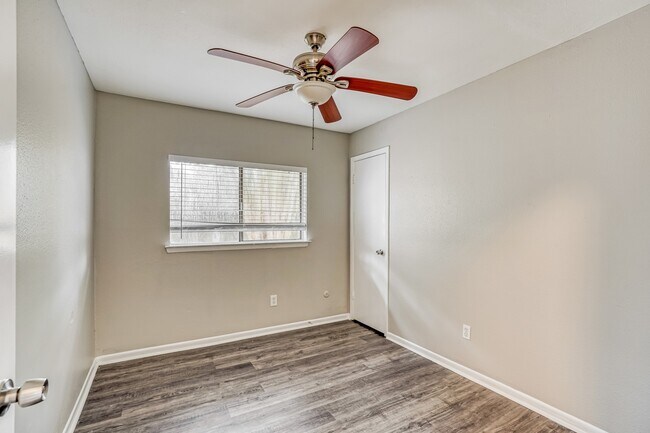 Building Photo - 18742 Glen Briar Ln