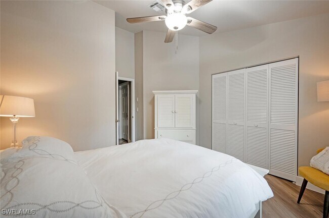Building Photo - 27113 Oakwood Lake Dr