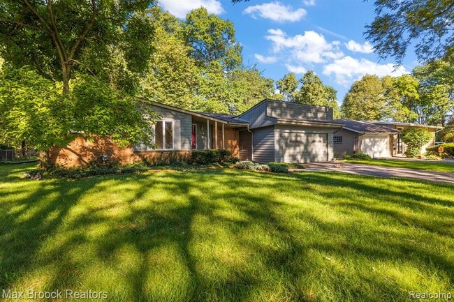 Building Photo - 966 Woodlea St