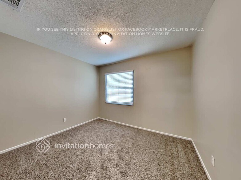 Building Photo - 490 Avignon Ct