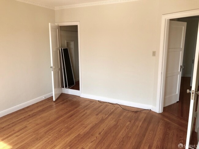 Building Photo - 1537 34th Ave