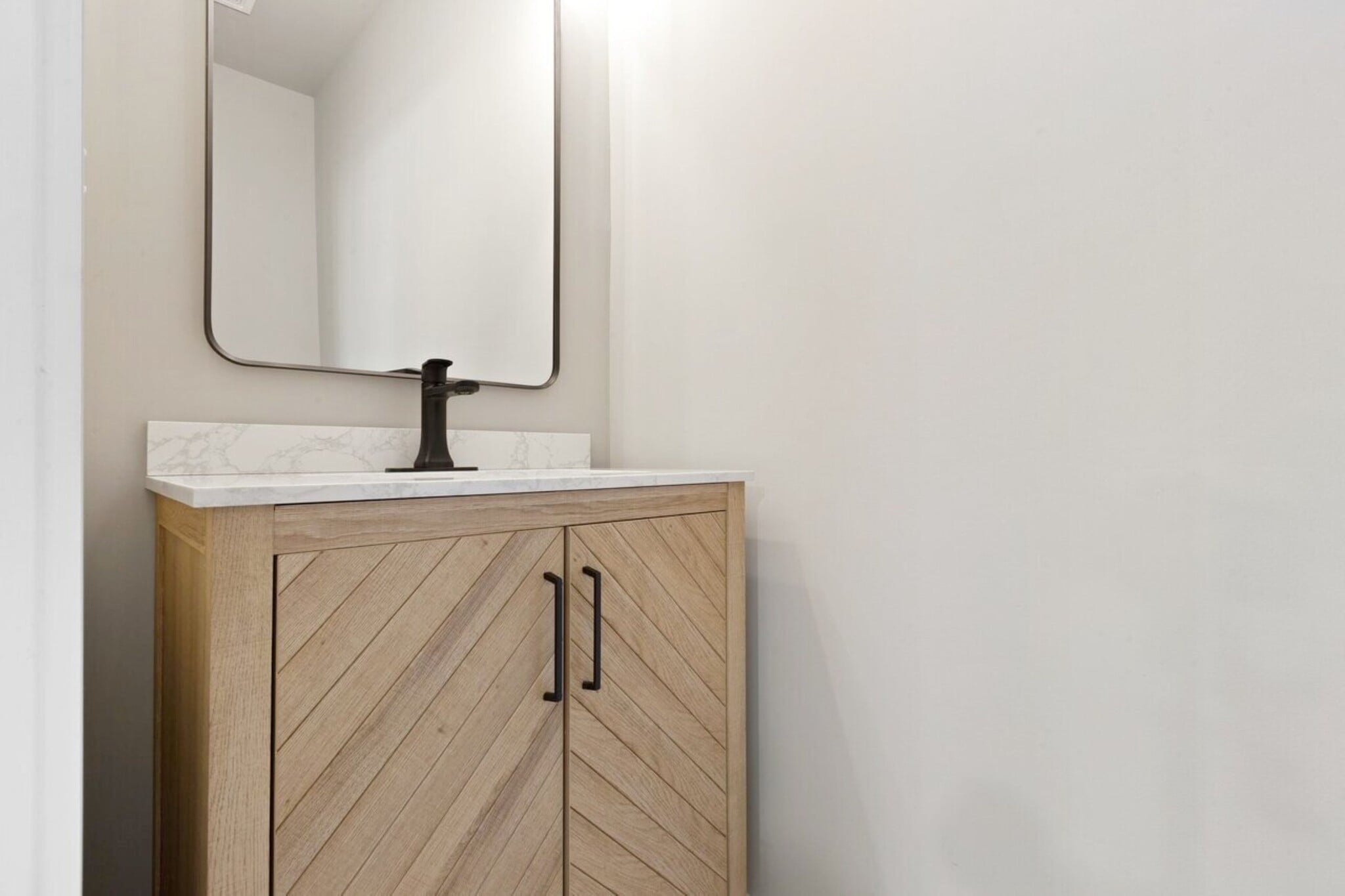 POWDER BATH - 108 Textile Ct