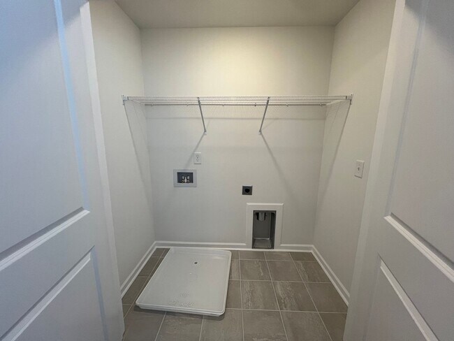 Building Photo - Beautiful New Construction in Blakeney Sub...