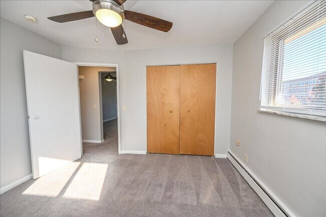 Building Photo - 2625 Robertson Ave