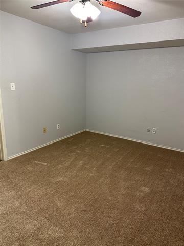 Building Photo - 2300 Balsam Dr