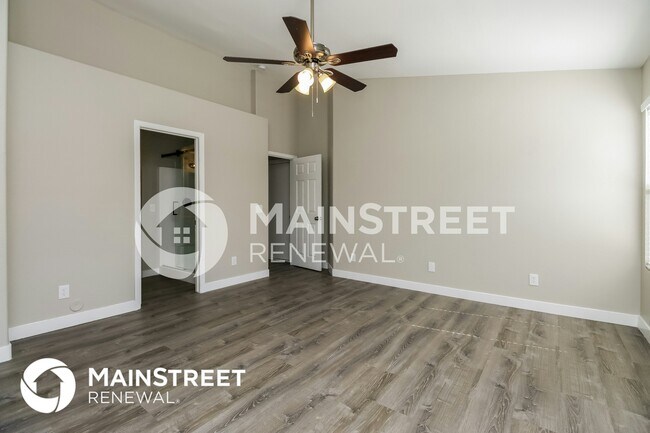 Building Photo - 8402 S 20th Pl