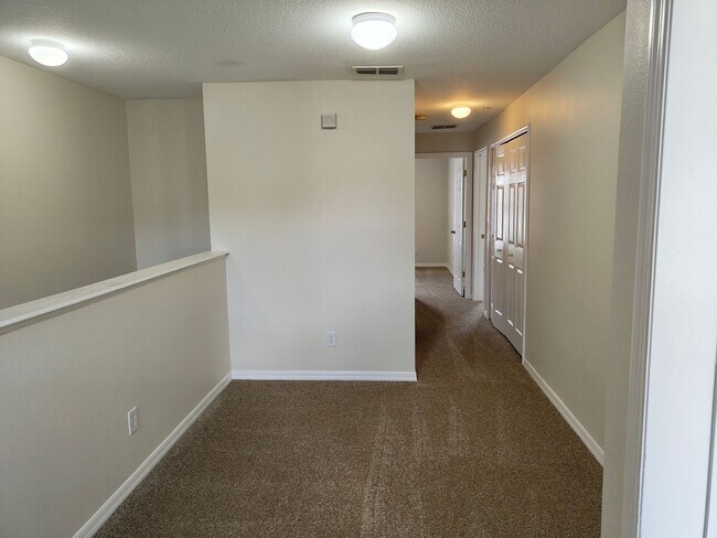 Building Photo - Three Bedroom Townhome at Cypress Lakes in Kissimmee