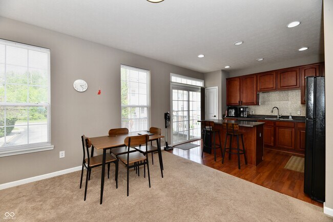 Building Photo - 1135 Cavendish Dr