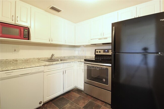 Building Photo - 746 McDougall Ct