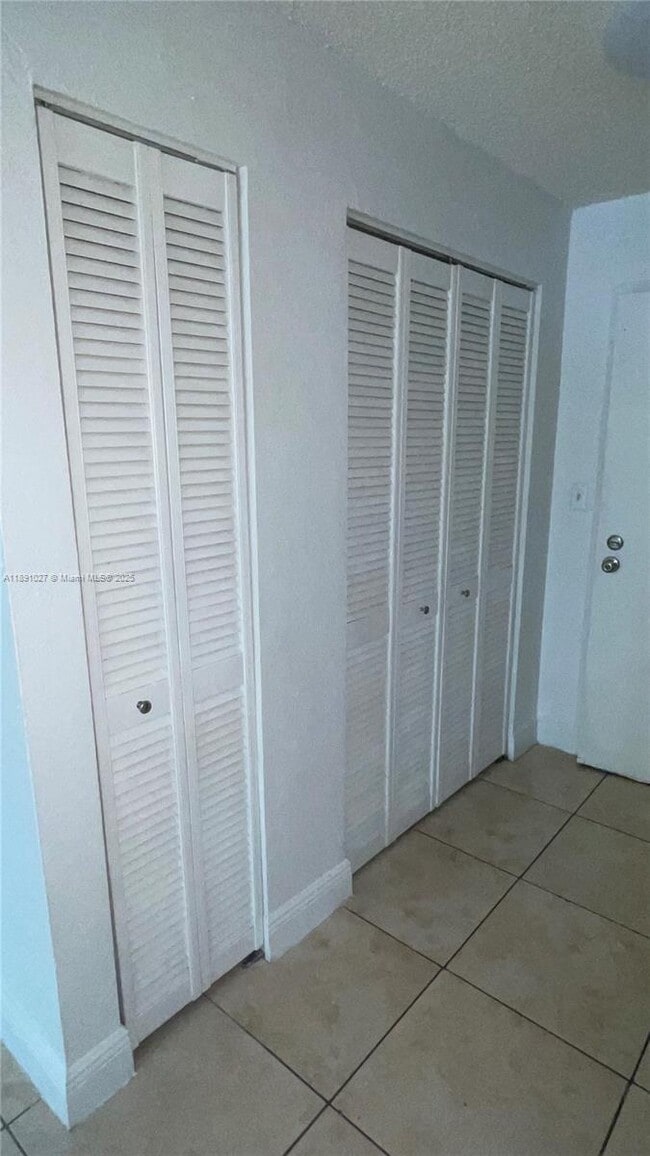 Building Photo - 1805 Sans Souci Blvd