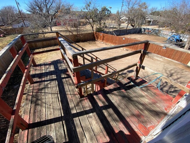 Building Photo - 466 Clinton-Unit 3