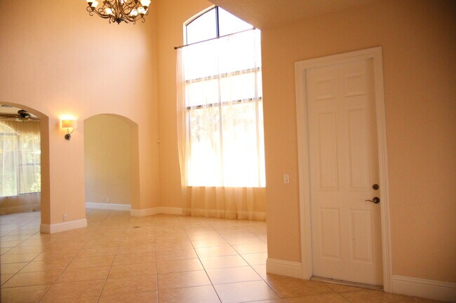 Building Photo - 10345 Medicis Pl