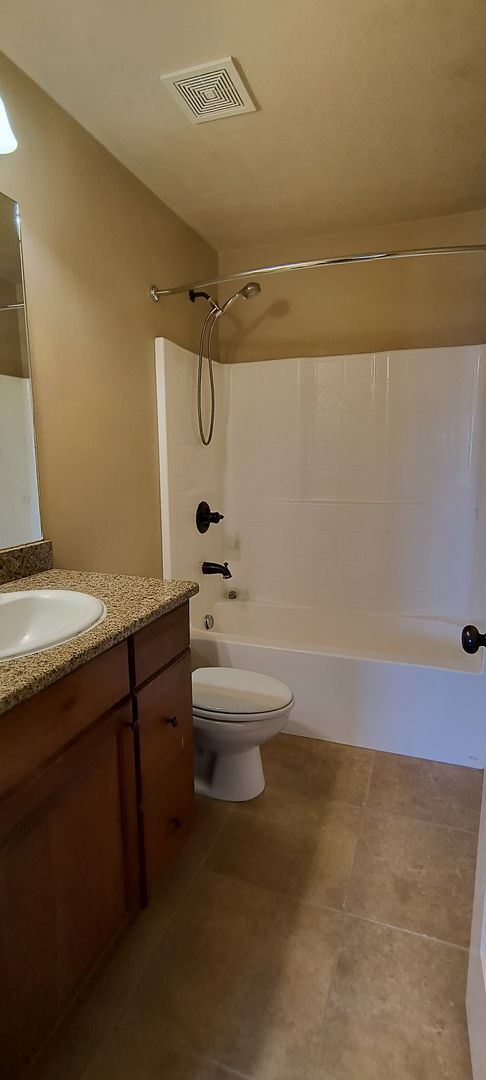 Building Photo - 3 bedroom 2.5 bath in Cedar Park right by IHC hospital.