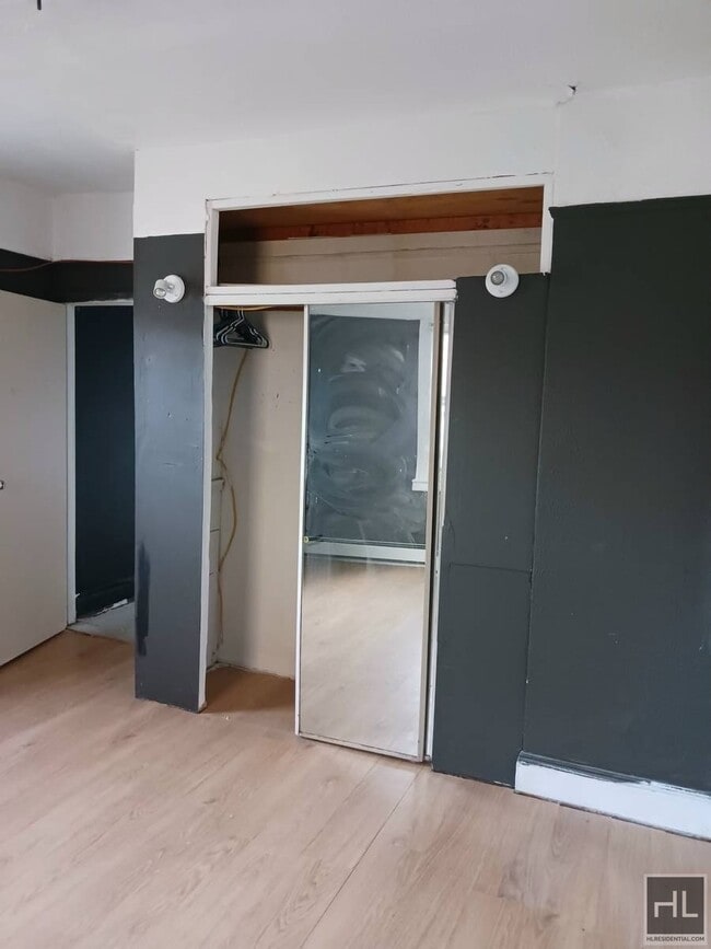 Building Photo - 128 STREET