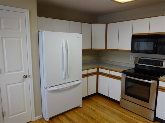 Building Photo - 4057 S Kirk Ct