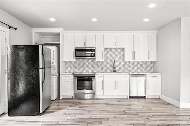 Building Photo - 8911 Diceman Dr